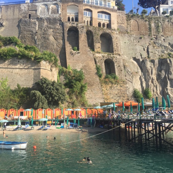 Meet your Posher, Lynn - Picture 1 of 1